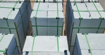 吕梁 芝麻白花岗岩5公分地铺石 花岗岩厂家工厂装车日常