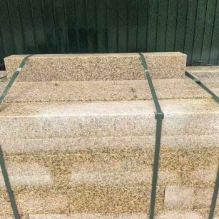 吕梁 黄金麻花岗岩石材机切面栏杆料半成品