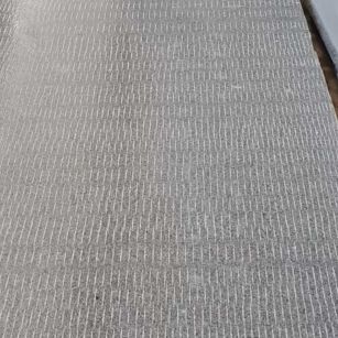 吕梁 芝麻灰花岗岩斧剁面，刀斩面