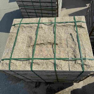 吕梁 黄金麻花岗岩石材自然面蘑菇石成品