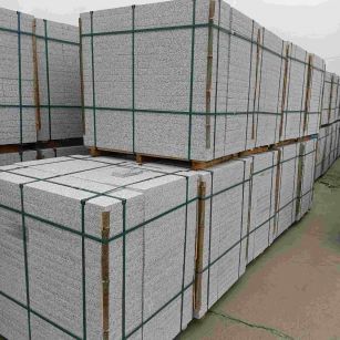 吕梁 白麻花岗岩石材荔枝面地铺石（300*600*50）