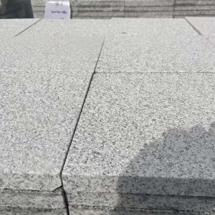 吕梁 白麻花岗岩石材推荐 荔枝面地铺石