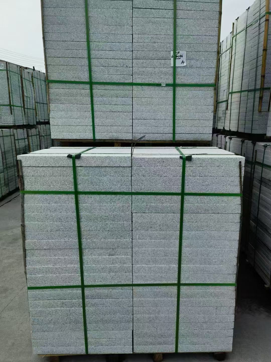 吕梁 芝麻白火烧，园林广场市政工程地铺石，1.8~5.0厚均有现货