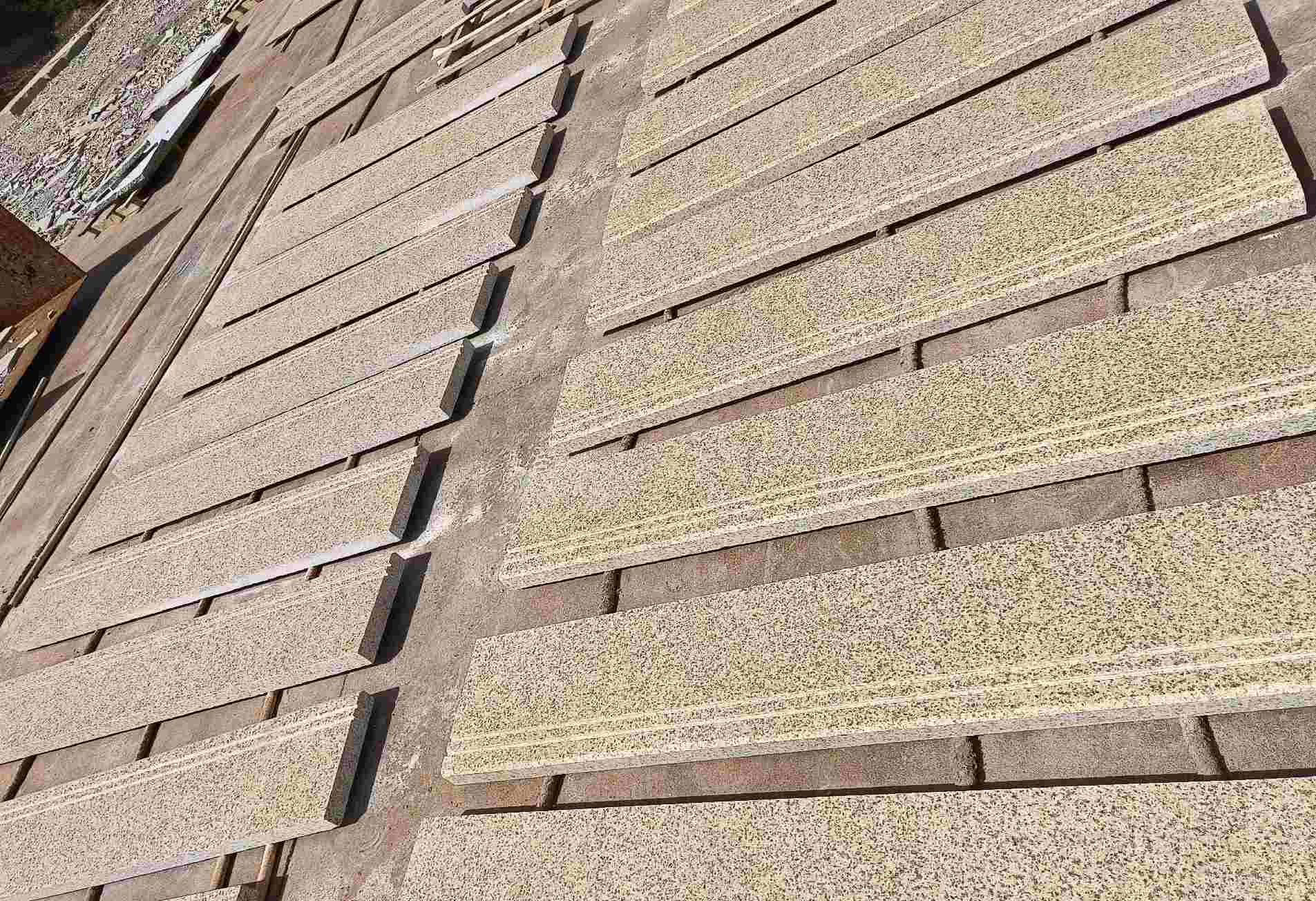 吕梁 黄金麻花岗岩光面楼梯踏步