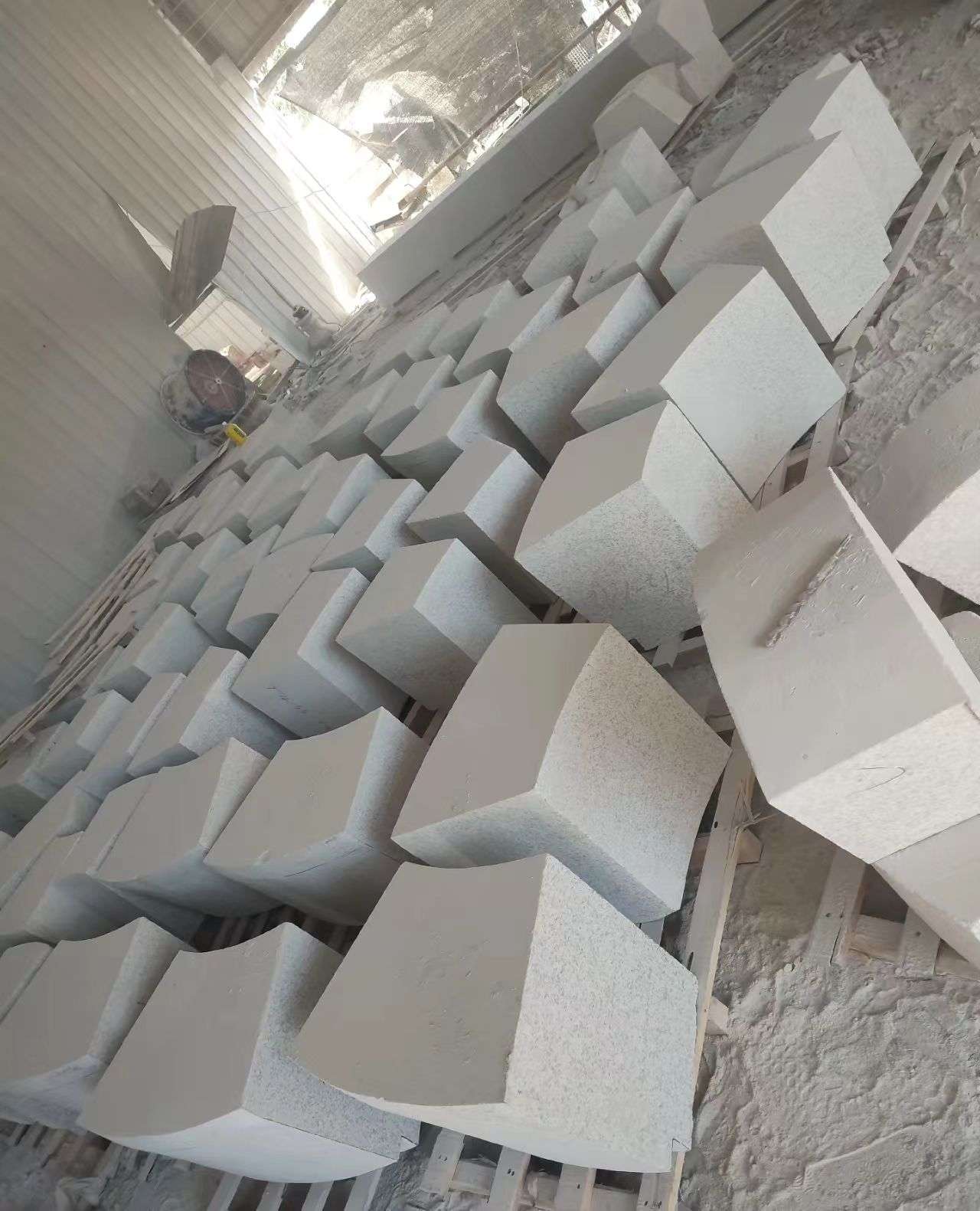 吕梁 白麻花岗岩异形坐凳