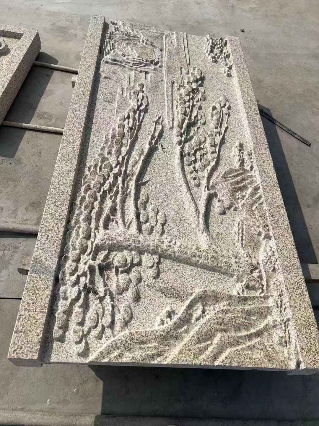 吕梁 黄金麻雕刻板浮雕迎客松