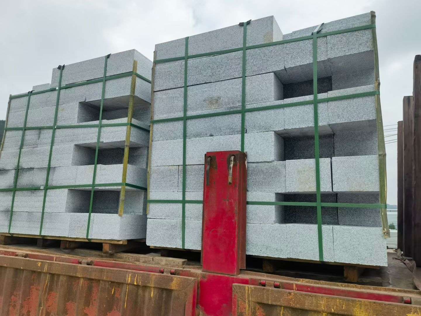 吕梁 芝麻白花岗岩路沿石，平石，路侧石，马路牙子，路缘石，立缘石，平缘石等