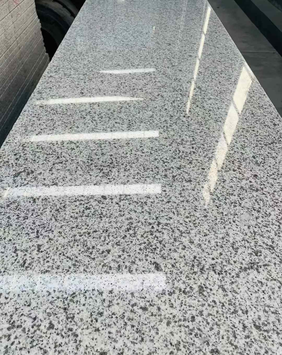 吕梁 白麻花岗岩光面毛板