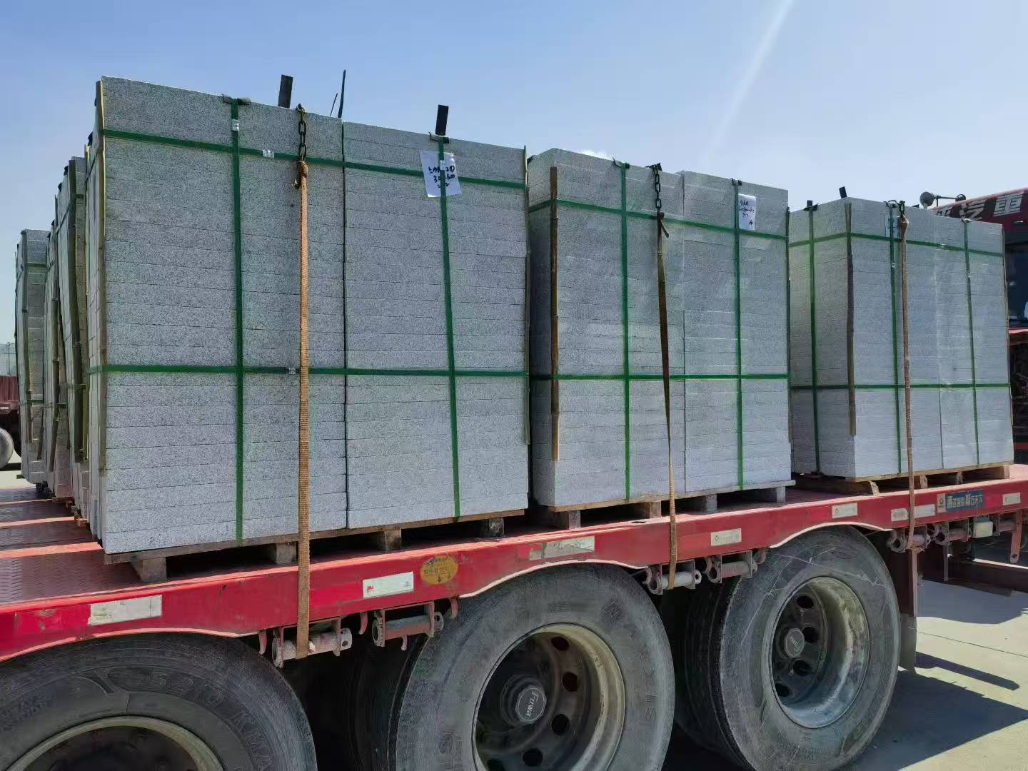 吕梁芝麻白花岗岩出货日常地铺石