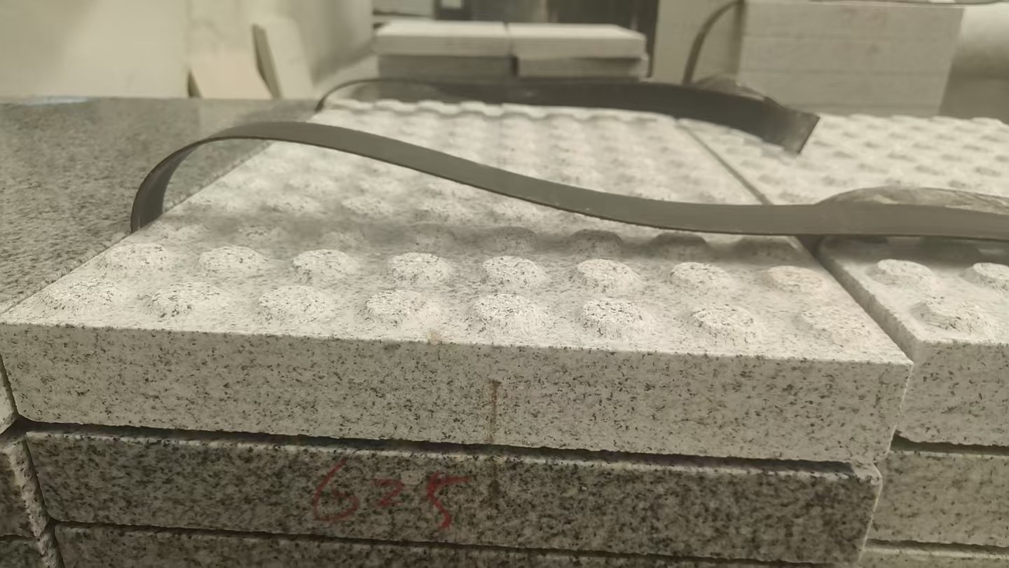 吕梁 芝麻白花岗岩6.0公分荔枝面五轴加工雕刻盲点