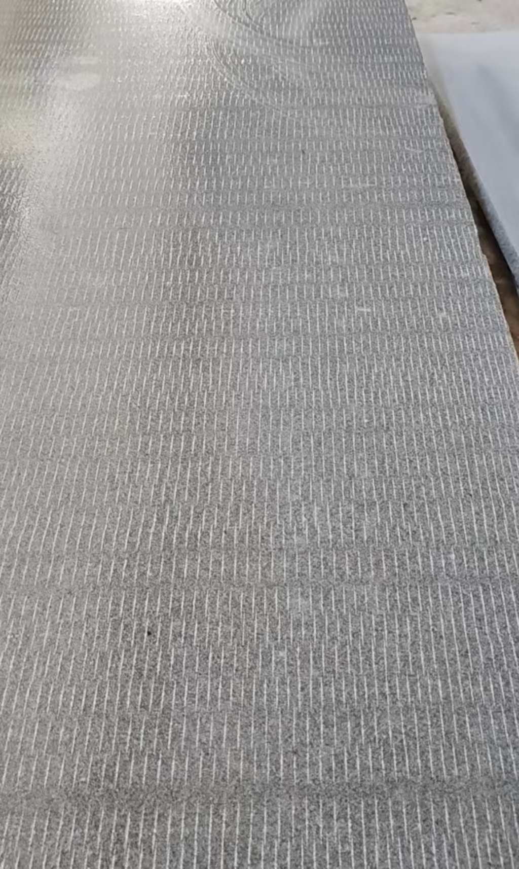 吕梁 芝麻灰花岗岩斧剁面，刀斩面