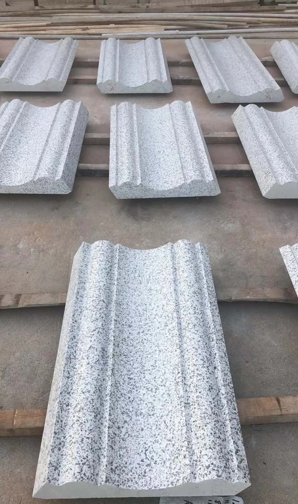 吕梁 白麻花岗岩光面别墅线条