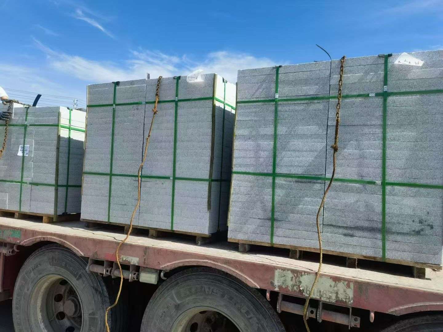 吕梁 芝麻白花岗岩地铺石装车日常