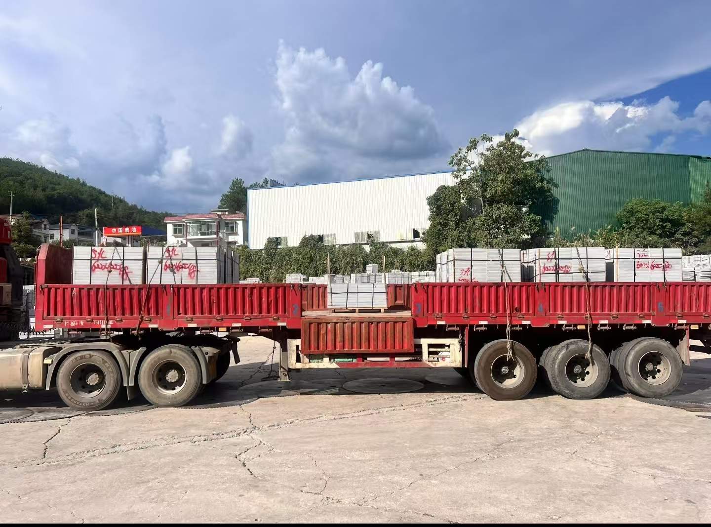 吕梁 芝麻灰花岗岩地铺石出货日常